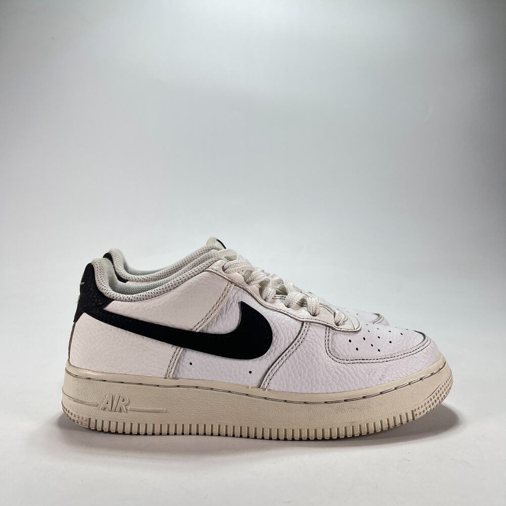 Nike Air Force 1 Low LE White Black Lifestyle Sneakers CT3839-100 Youth Size 4Y